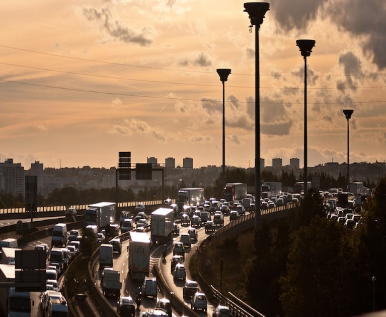 Conduite urbaine : comment repérer l’usure des plaquettes de frein