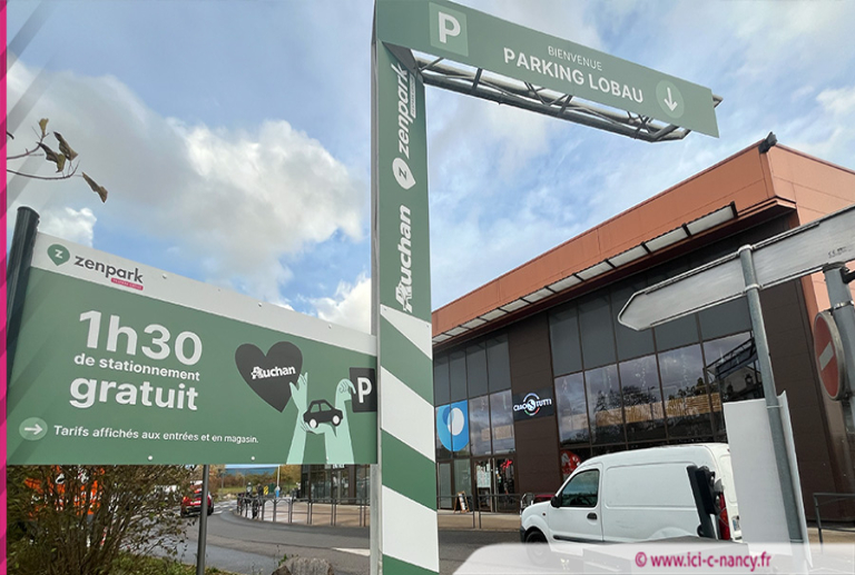 Auchan Lobau met fin à la gratuité totale de son parking pour redonner de la place à ses clients