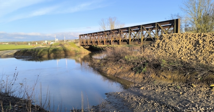 Meurthe-et-Moselle : le pont sur la Seille à Thézey-Saint-Martin en reconstruction