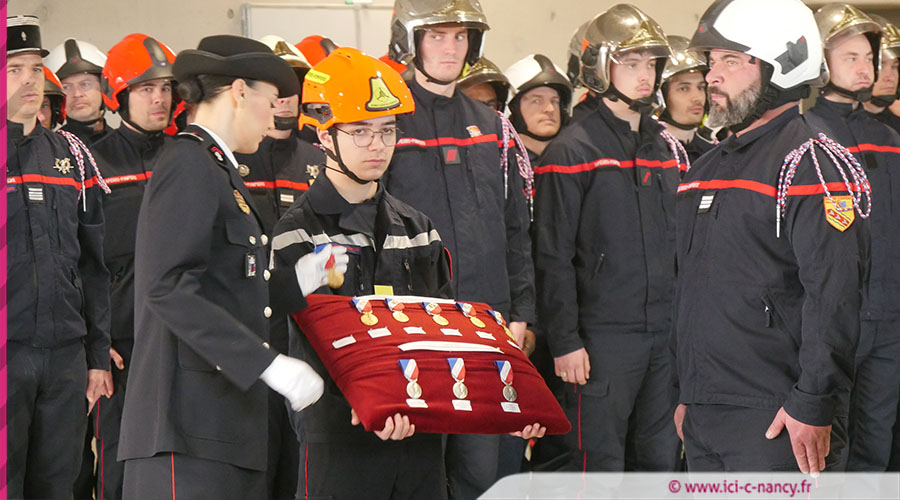 ceremonie220325A