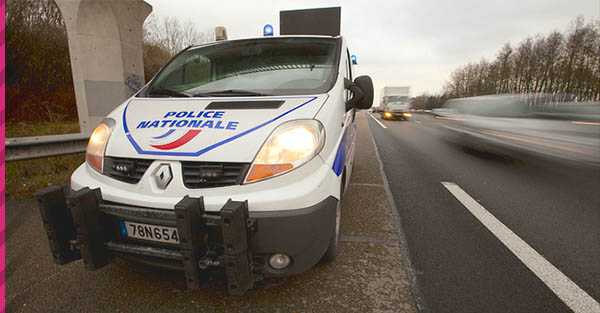 fourgon-police-controle-route