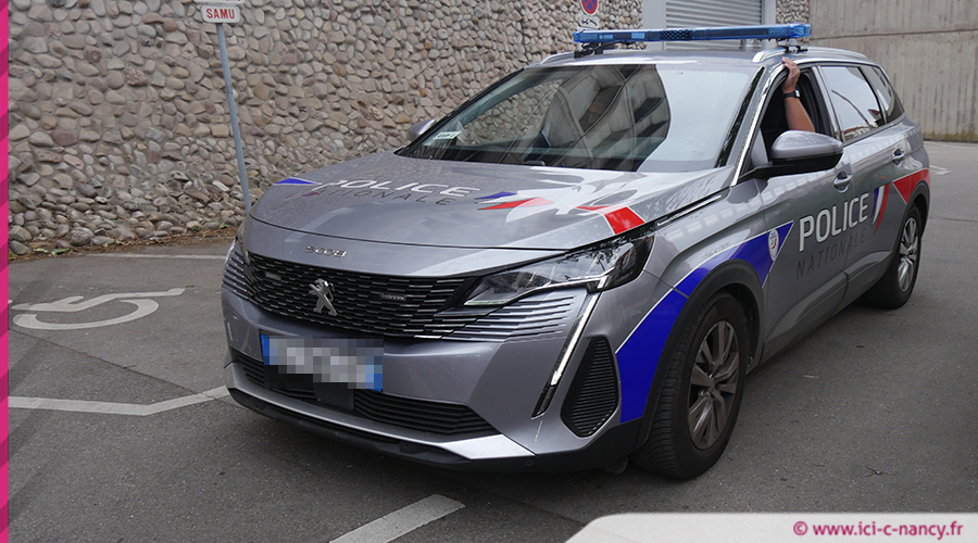 police voiture