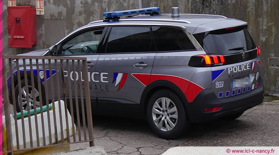 police voiture