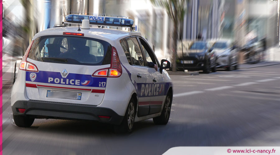 voiture police