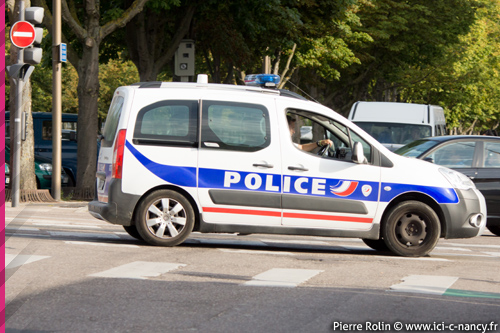 police voiture2