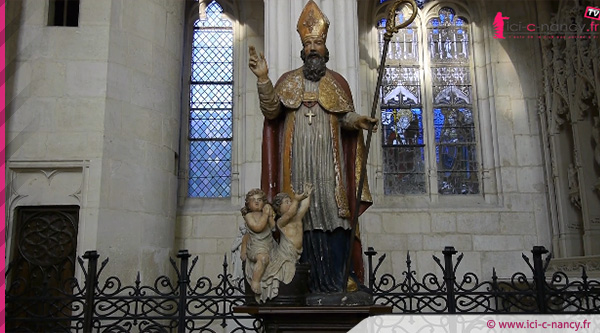 saintnicolasstatue