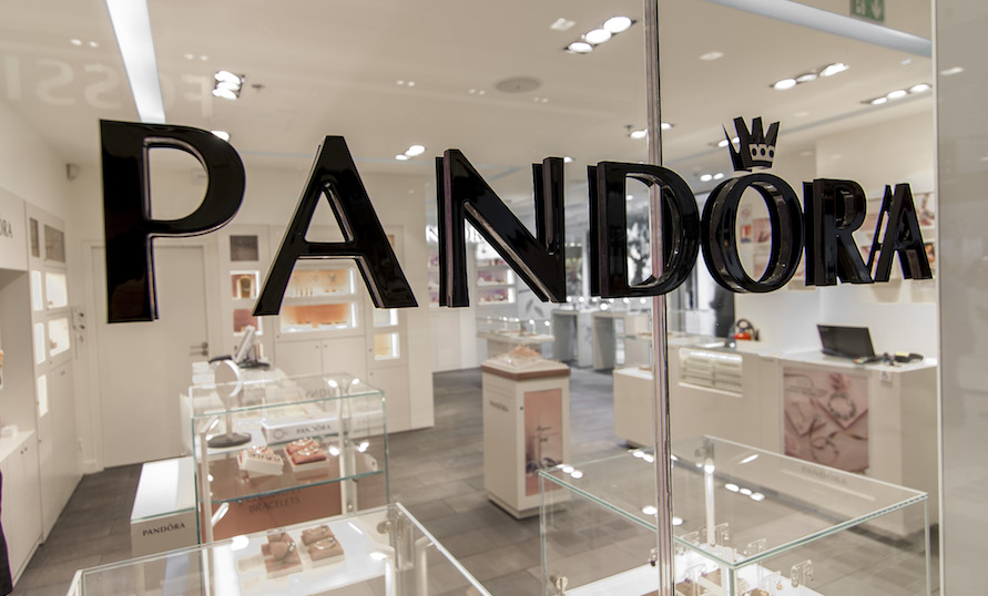 pandora grosplanvitrine